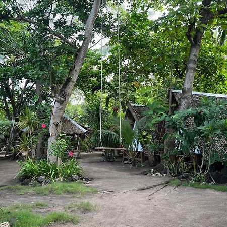 Georgia'S Neverland Hostel Logon Εξωτερικό φωτογραφία
