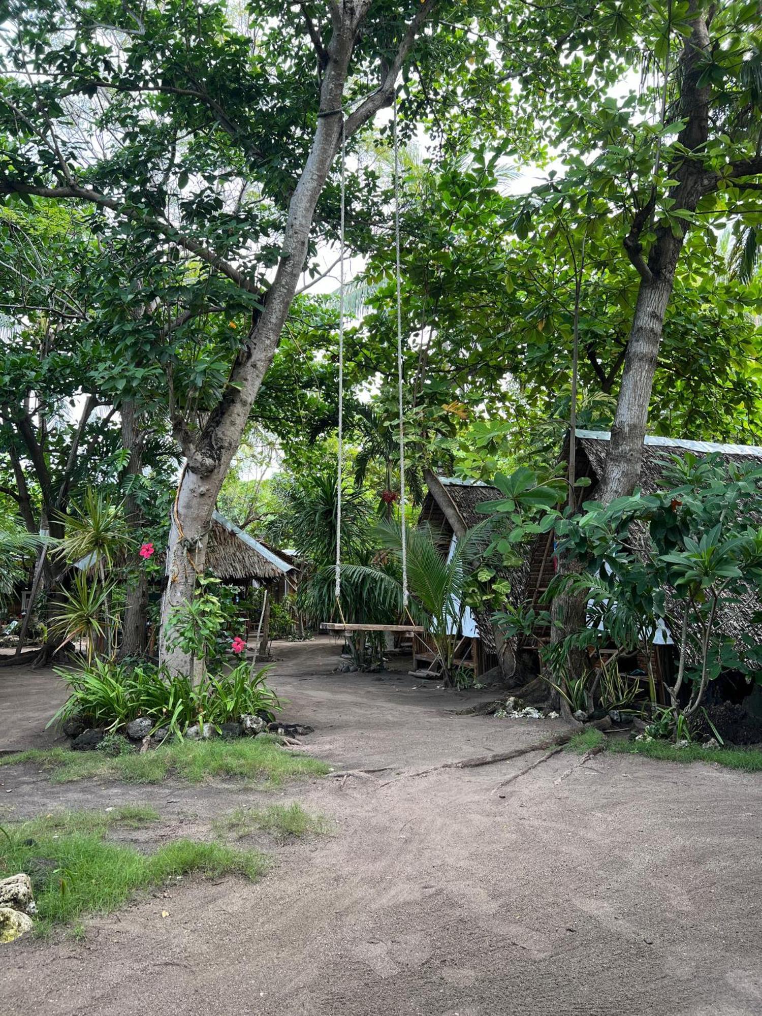 Georgia'S Neverland Hostel Logon Εξωτερικό φωτογραφία