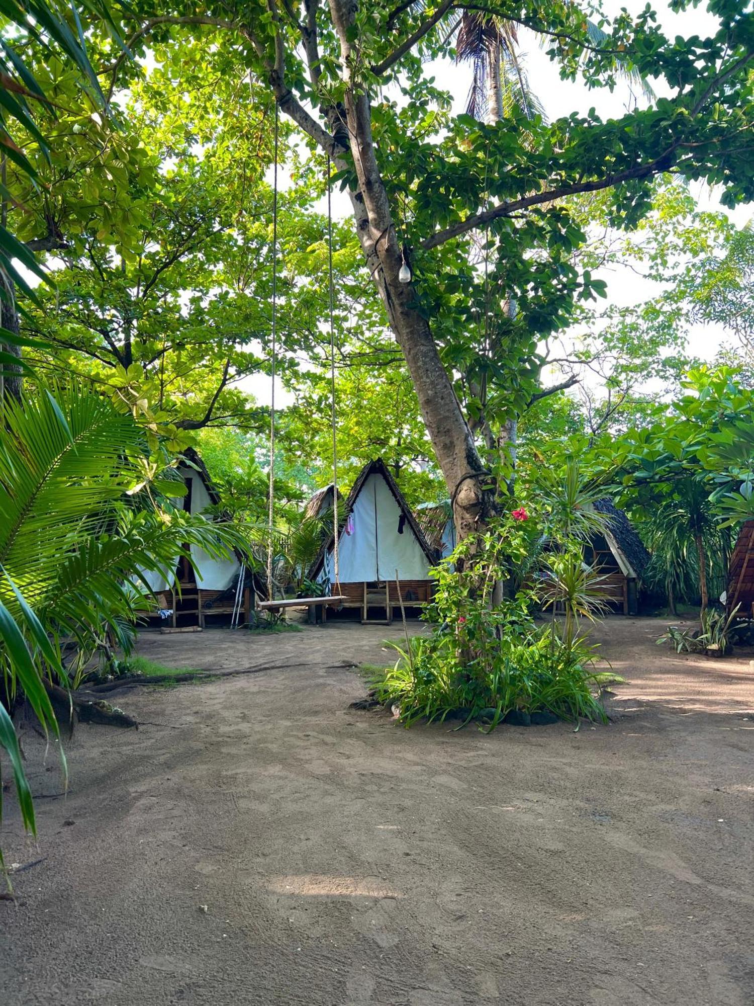 Georgia'S Neverland Hostel Logon Εξωτερικό φωτογραφία